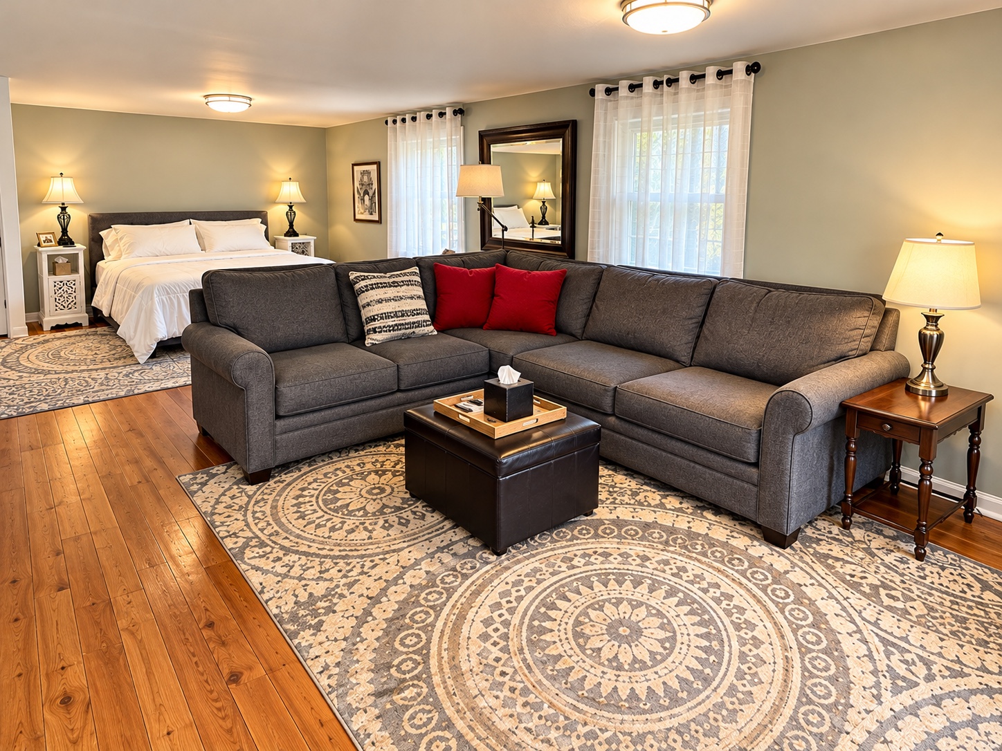 Living and sleeping suite